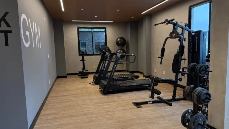 Imagem Residencial Easy: Apartamento de 2 quartos no Parque das Nações, Santo André-SP. 1 suíte, 2 banheiros, 2 vagas de garagem. 64 m².