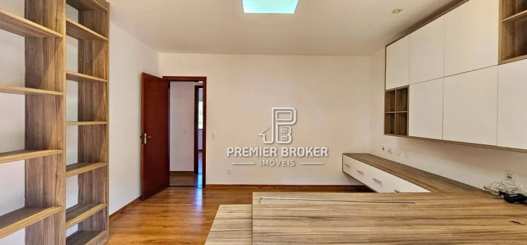 Imagem Casa à venda, 248 m² por R$ 997.000,00 - Vargem Grande - Teresópolis/RJ