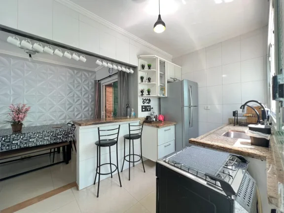 Imagem Casa para Venda em Praia Grande, Caiçara, 3 dormitórios, 1 suíte, 1 banheiro, 2 vagas