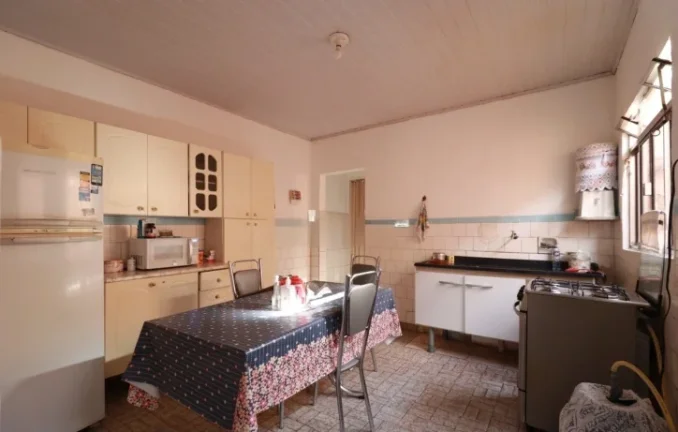 Imagem Casa à Venda com 95m², 2 dormitórios, 1 sala e 1 vaga!!!