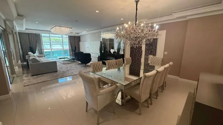 Imagem Apartamento frente mar mobiliado com 4 suítes e 3 vagas de garagem em Itapema