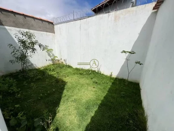 Imagem Casa térrea à venda Piscina com cascata Churrasqueira coberta 2 Dormitórios