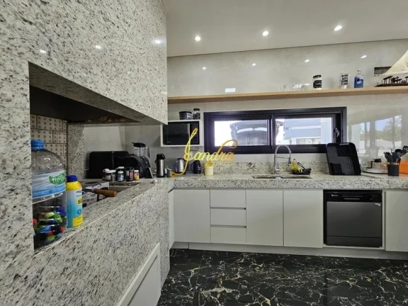 Imagem Baixou de 1490 mil para 1280 mil casa com 04 suítes e área 204m2