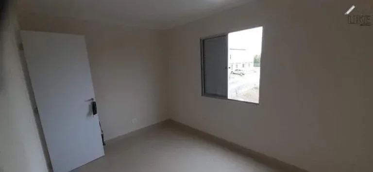 Imagem Vendo - Casa em Condomínio - Zona Norte - 2 Dormitórios - R$ 270.000,00
