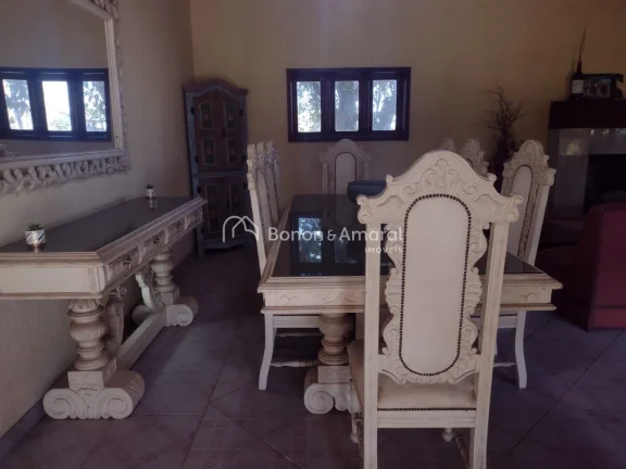 Imagem O condomínio Manege Residence é composto por 18 lotes. 

O aluguel em questão é de um lote priva...
