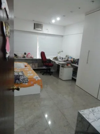 Imagem Casa à venda com 6 Quartos em Aldeia, Camaragibe