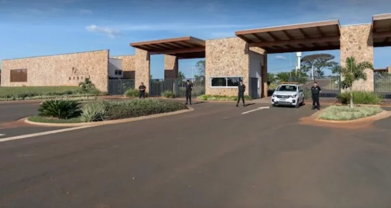 Imagem Oportunidade Exclusiva no Condomínio Village Manacá - Terreno de 611m²