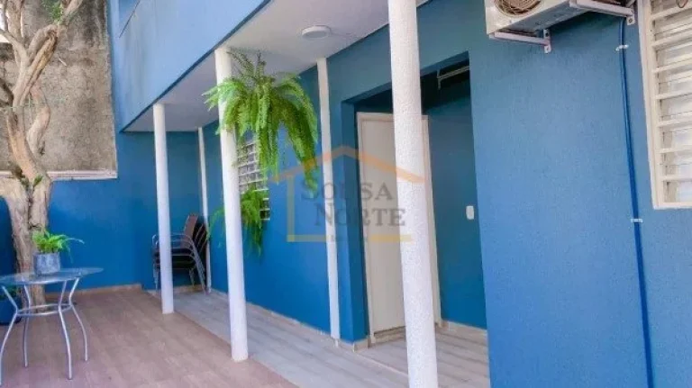 Imagem Sobrado reformado com 313 m² de área útil, possui 5 dormitórios, sendo 3 suítes, 6 banheiros, 4...