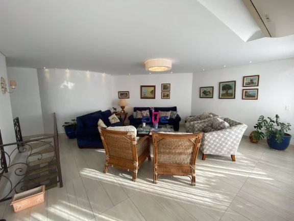 Imagem Cobertura Duplex Impecável com 4 dormitórios sendo 2 suítes, Piscina, Gourmet e 3 Vagas