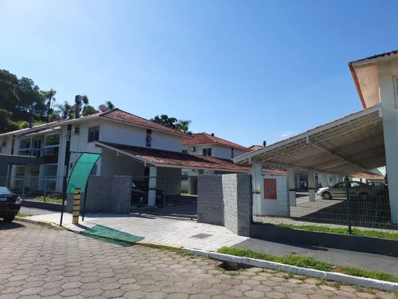 Imagem Apartamento Térreo à Venda com 3 Dormitórios em Canasvieiras – Florianópoli