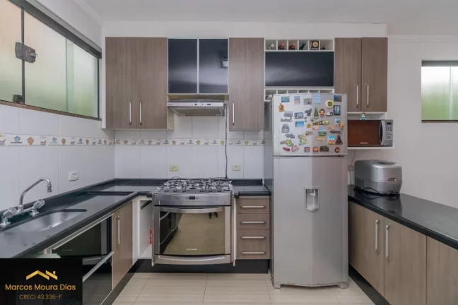 Imagem Sobrado com 4 Dormitórios ( 2 Suítes), 4 Vagas de Garagem, Churrasqueira na Vila Ipojuca, São Paulo, SP