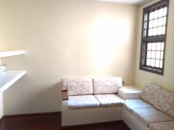 Imagem Casa em excelente localização próximo as principais avenidas