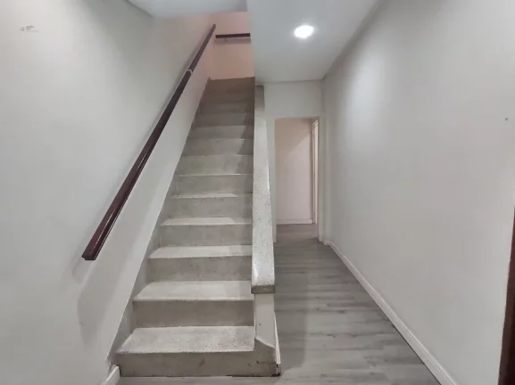 Imagem Excelente Casa ( Sobrado) na Vila Madalena para modernização em terreno de 550m²