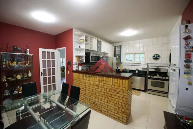Imagem Casa com 8 dormitórios à venda, 400 m² por R$ 840.000 - Maria Paula - Niterói/RJ