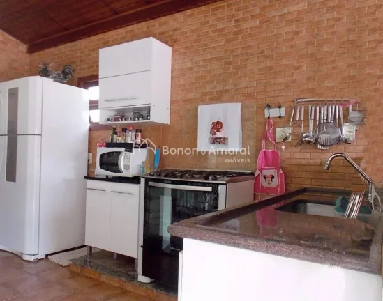 Imagem Casa com 337 m² e 4 quartos