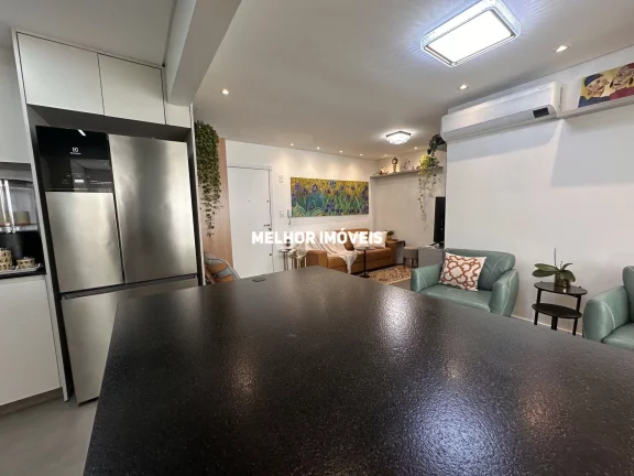 Imagem Apartamento Quadra mar á venda com 2 dormitórios sendo uma suíte localizado em Balneário Camboriú