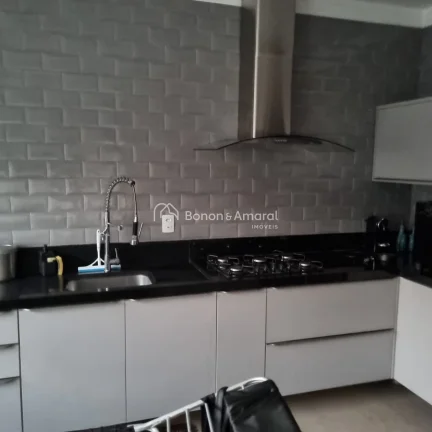 Imagem Charmoso sobrado com excelente padrão de acabamento, localizado na divisa entre Paulínia e Barão ...