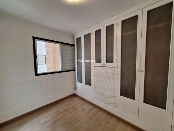 Imagem Apartamento com 3 dorm. e 1 suíte - 98m2 em Moema