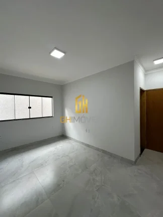Imagem A casa possui 

- Sala pé direito alto 
- Garagem na laje
- Cozinha com ampla bancada
- Área de se...