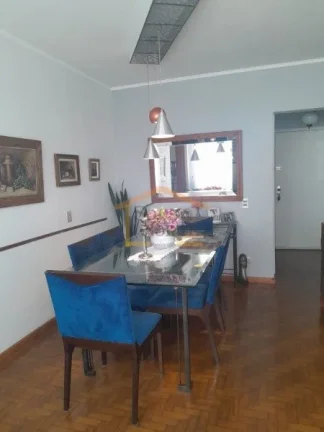 Imagem Apartamento com 95m² de área útil, com piso de madeira que traz aconchego para as salas e seus 3 ...