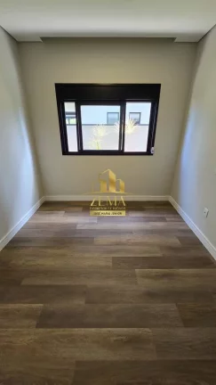 Imagem Casa em Condomínio, 217m2 / 378 área, Piscina, 04 suítes, Excelente projeto