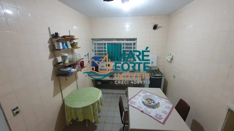 Imagem Oportunidade para quem procura um Imóvel de Esquina no Br. Pereque Açu para fazer Ponto Comercial ou Kitnet próximo a Praia