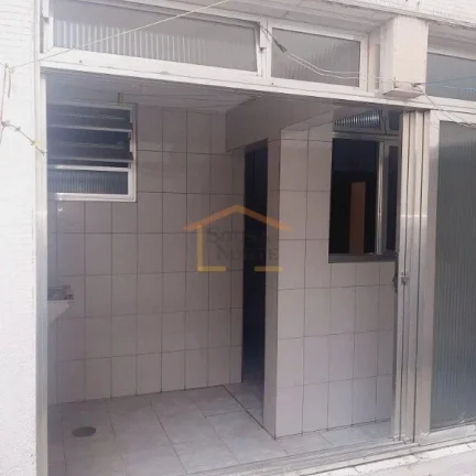 Imagem Apartamento com 90m², dispõe de 2 dormitórios, 2 banheiros, sala para dois ambientes, cozinha com...
