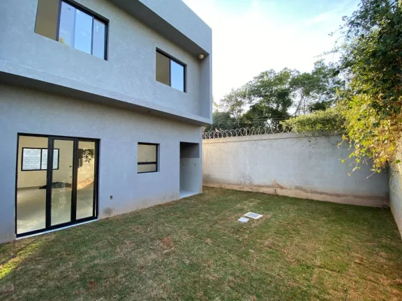 Imagem Casa a venda em Cotia, 3 dormitórios, 2 vagas e Solário SP.