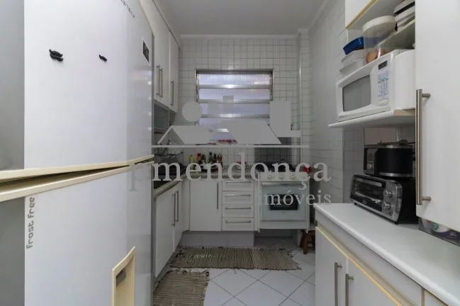Imagem Apartamento em prédio charmoso da década de 60, pronto para morar.