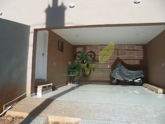 Imagem Linda Casa à venda em condomínio fechado localizada em Atibaia -SP