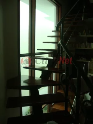 Imagem Sobrado em Condomínio Fechado no bairro Vila Lusitânia com 406m² em São Bernardo