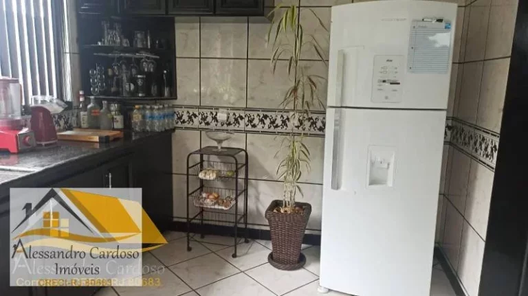 Imagem Vendo casa de alto padrão com piscina e sauna no Centro de Friburgo