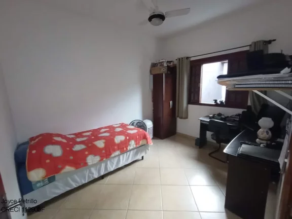 Imagem Casa 2 Dormitórios sendo 1 suíte e Edícula. A Venda em Peruíbe. Excelente Acabamento e Espaço Para Piscina.