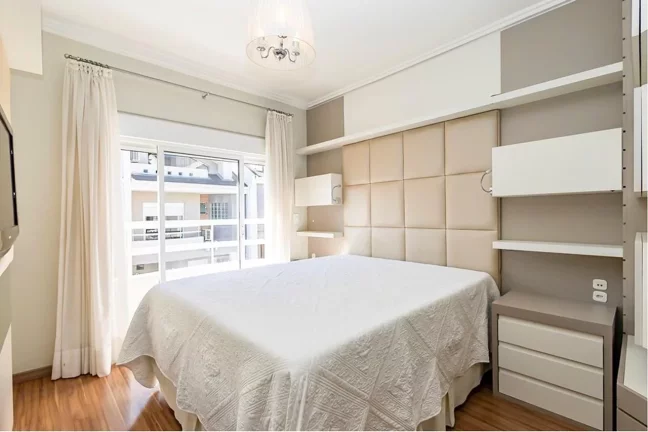 Imagem Casa para Venda em Curitiba, Bom Retiro, 3 dormitórios, 3 suítes, 8 banheiros, 2 vagas