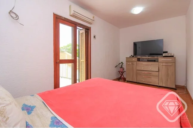 Imagem Casa com 3 dormitórios, pátio, terraço e churrasqueira no Residencial Horizontal Juca Batista

Es...