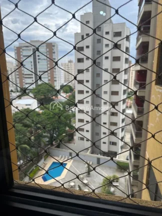 Imagem Apartamento espaçoso com 3 quartos, sendo 1 suíte com mini closet. Todos os dormitórios contam co...