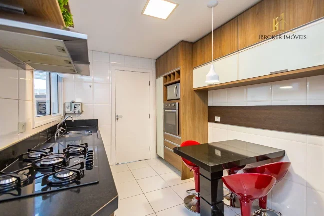 Imagem Sobrado TRIPLEX SEMIMOBILIADO com 4 quartos à venda, 186 m² por R$ 1.300.000,00 - Campina do Siqueira - Curitiba/PR