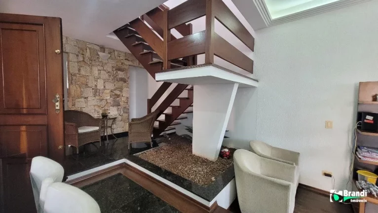 Imagem Sobrado 3 Dorms. 4 vagas e quintal com churrasqueira