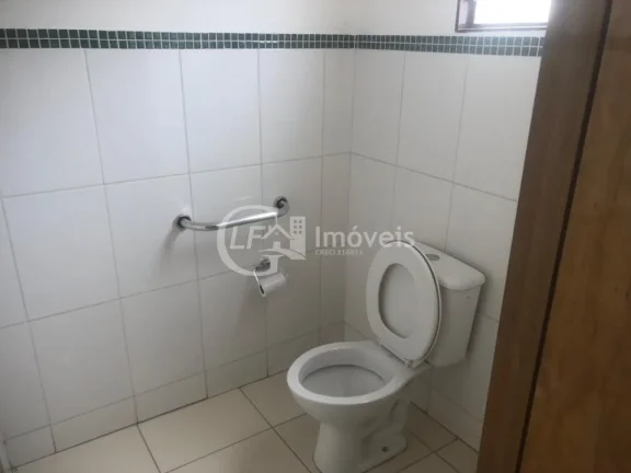 Imagem Salão Comercial à Venda em Campo Grande-MS, Bairro Mata do Jacinto - 2 Salas, 3 Banheiros, 4 Vagas de Garagem, 227m²!