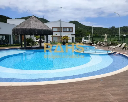 Imagem Linda Casa em Condomínio Fechado - Balneário Camboriú/SC Casa finamente mobiliada, em condomínio...