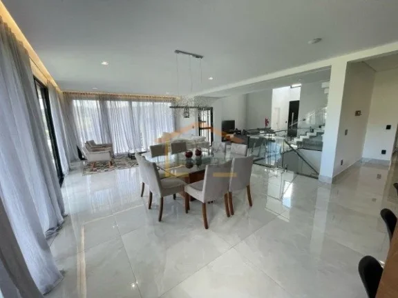 Imagem Casa 5 estrelas, construída com material Platinum.
Toda mobiliada, academia, acessibilidade, aqueci...