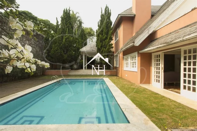 casa em condomínio fechado, condomínio de casas , casa com piscina, churrasqueira, vaga coberta, 4 suítes, portaria, segurança, casa