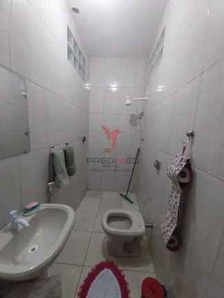 Imagem Casa com 3 Quartos, quintal, garagem para 1 carro,em Nova Guará