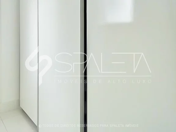 Imagem Linda residência moderna disponível para locação no condomínio Portal do Japy Golf Club em Cabreúva