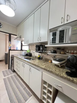 Imagem Este apartamento em andar alto oferece uma excelente distribuição com três dormitórios, sendo um...