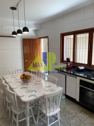 Imagem Imperdível: Casa à venda na Vila Amália, São Paulo-SP, com 3 quartos, 1 suíte, 2 banheiros e 3 vagas de garagem!