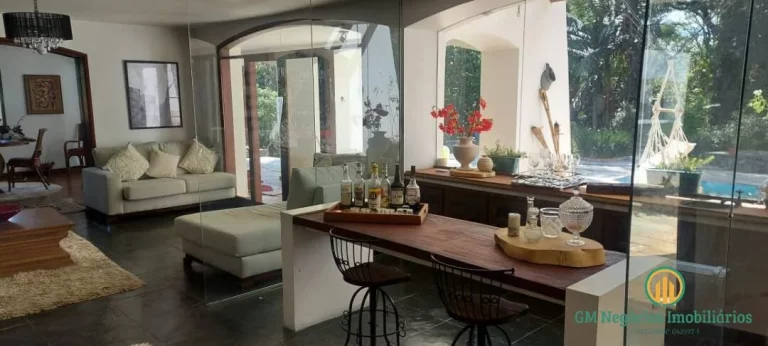 Imagem Casa com 5 suítes amplas, em Vila Fechada segurança 24h