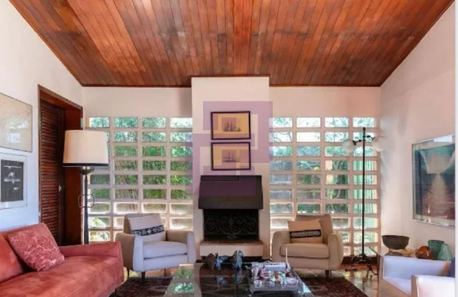 Imagem Casa Charmosa a venda em rua fechada com vista para o Joquei
