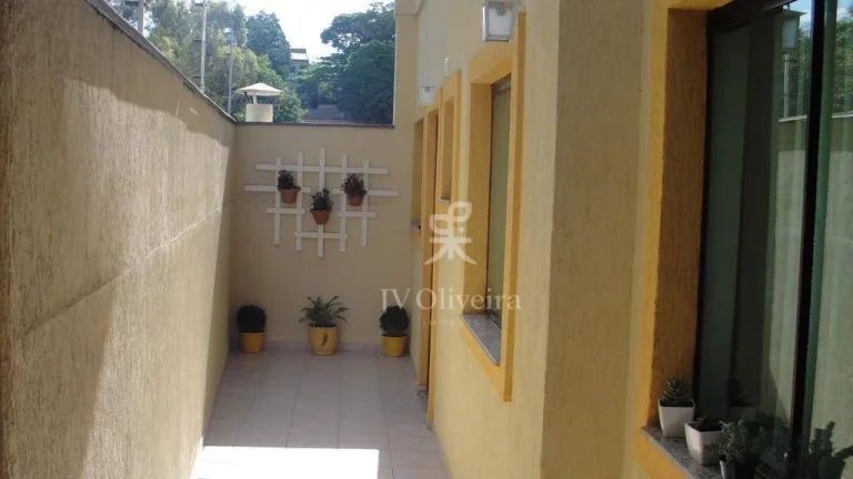 Imagem Casa com 4 dormitórios à venda, 240 m² - Vila Suzana - São Paulo/SP