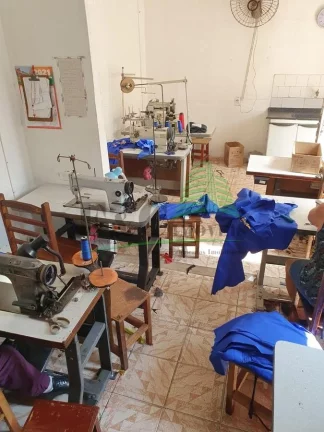 Imagem Casa para Venda em Limeira, Parque Hippolyto, 3 dormitórios, 2 banheiros, 4 vagas